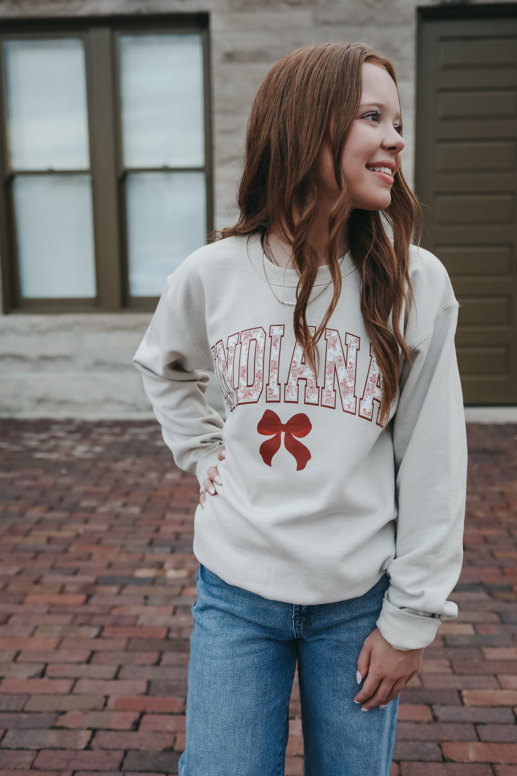 Indiana Bow Crew Neck Sweatshirt- Cream